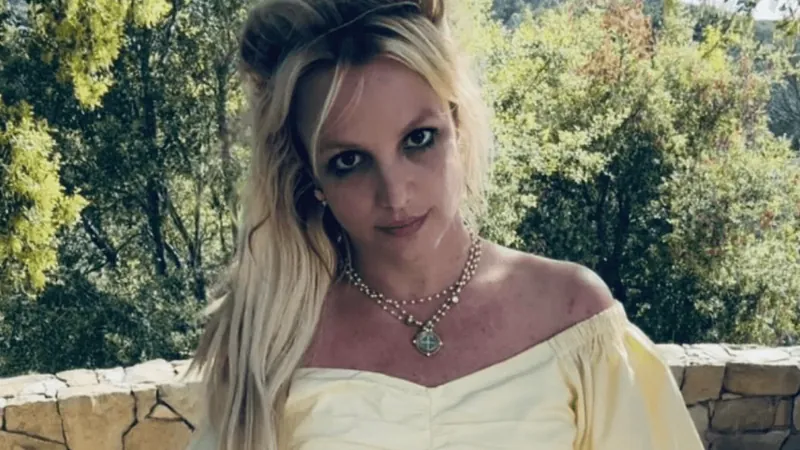 Britney Spears relata bastidores de aborto com Timberlake: "Dor inacreditável"