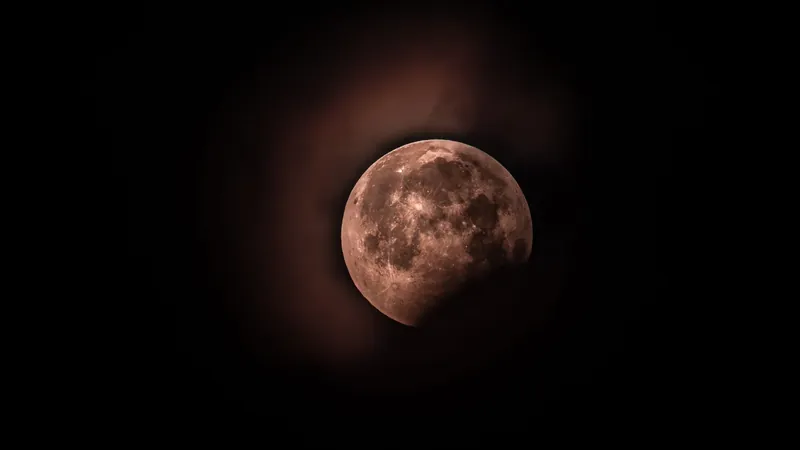 Eclipse lunar de 28 de outubro de 2023 desperta necessidade de seguir em frente