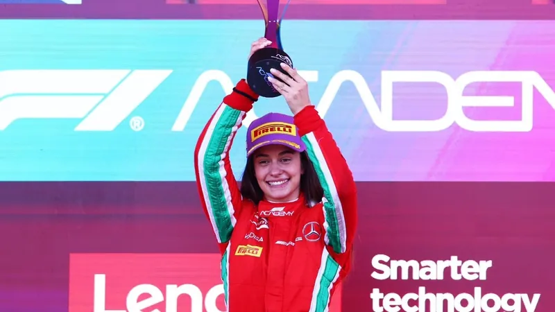 Campeã da temporada 2023 da F1 Academy garante vaga no grid da Freca em 2024