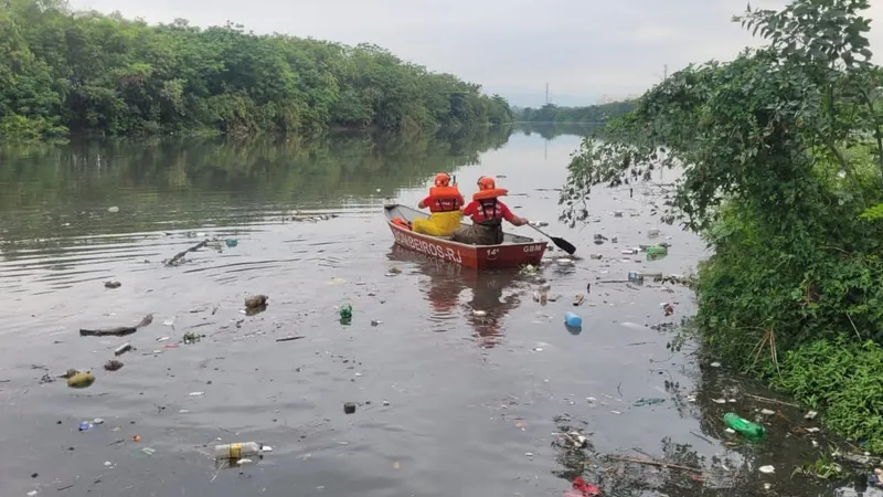 Bombeiros continuam as buscas por idosa que foi levada pela correnteza em Caxias