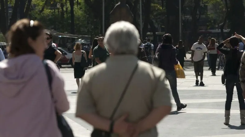 Em 12 anos, população brasileira com 65 anos ou mais cresceu quase 60%