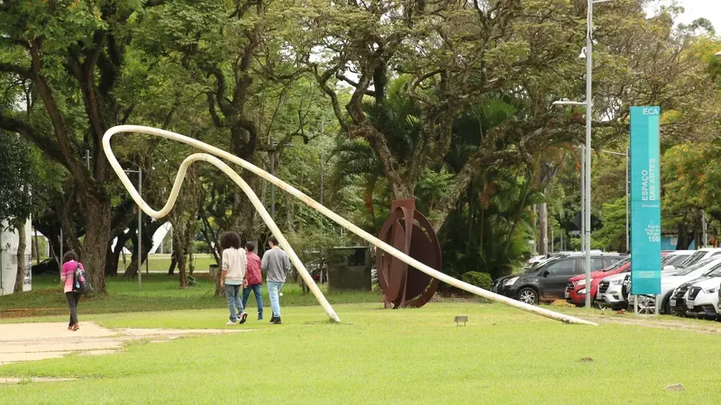 USP diz que professores terão autonomia para calcular frequência de grevistas