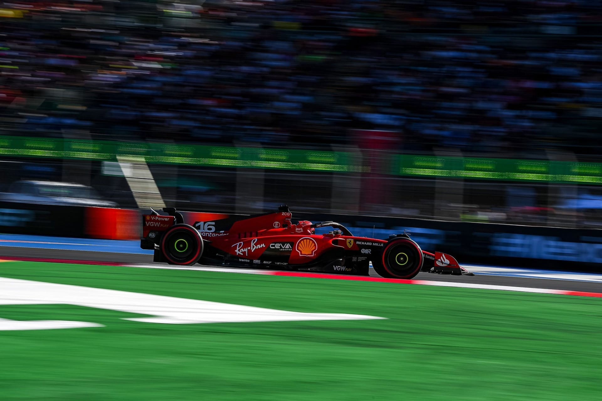 Fórmula 1: Charles Leclerc surpreende com 'pole position' no México