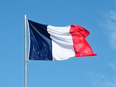 Ataque contra van de penitenciária deixa 2 mortos na França