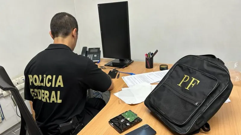 PF cumpre mandados no interior de SP durante investigação de grupos neonazistas