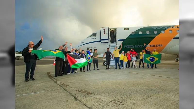 Brasileiros repatriados da Cisjordânia chegam ao Brasil