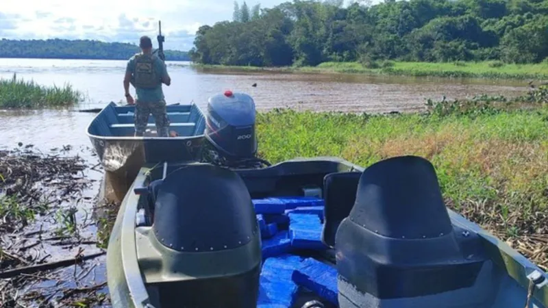 Polícia Federal prende homem com 200kg de maconha no Lago de Itaipu