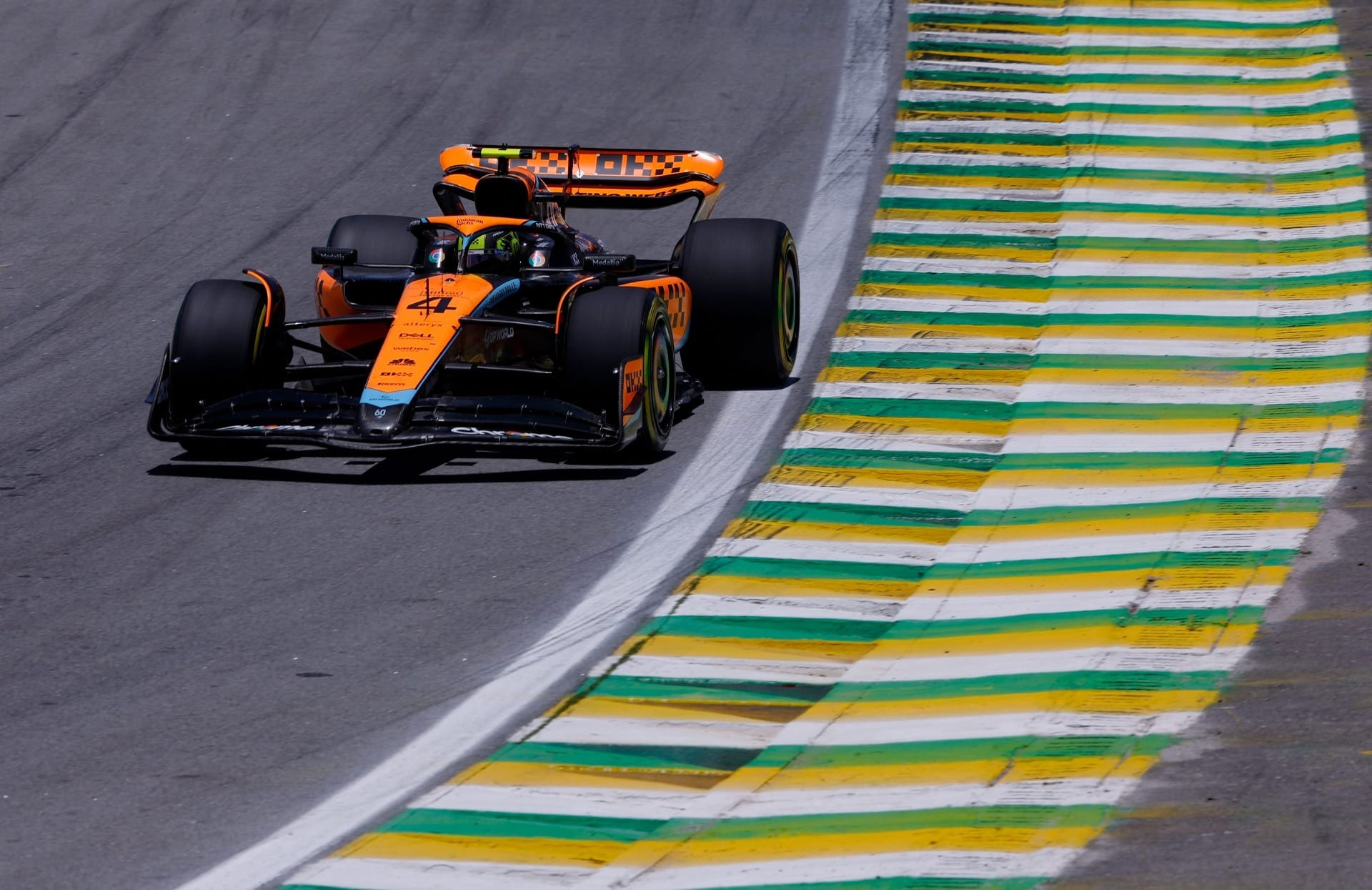 Sainz lidera 2º treino e é o mais rápido do dia no GP de Cingapura de F-1 -  Motor Show