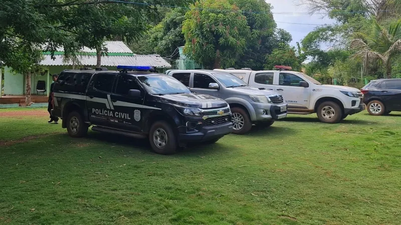 Polícia salva idosos feitos reféns sob tortura com perfurações de faca e choque