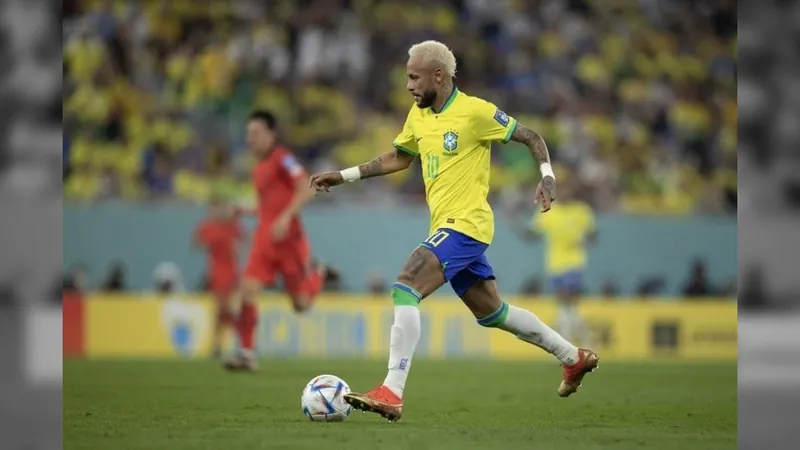 Neymar recebe alta depois de passar por cirurgia no joelho esquerdo