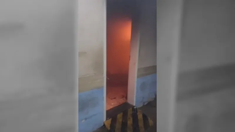 Curto-circuito no ar condicionado causa incêndio em hospital