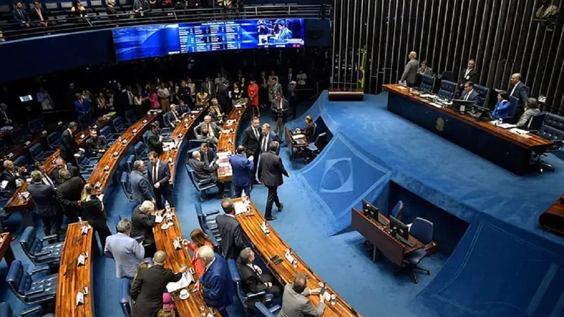 PEC que limita atos monocráticas do STF é aprovada no Senado e vai para a Câmara