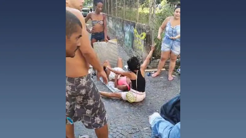 Bebê nasce na Rua do Lavradio, na Lapa, nesta sexta-feira