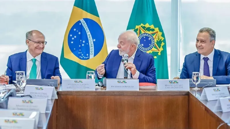 Lula quer que ministros priorizem PAC para levar obra e dinheiro para o interior