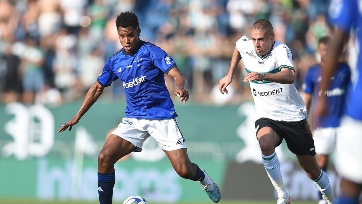 Cruzeiro perde para Coritiba em jogo marcado por 'batalha campal' > No  Ataque