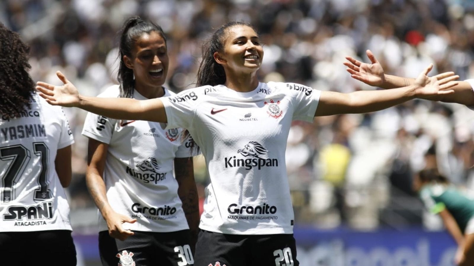 Corinthians goleia Pinda com autoridade no Paulista Feminino após