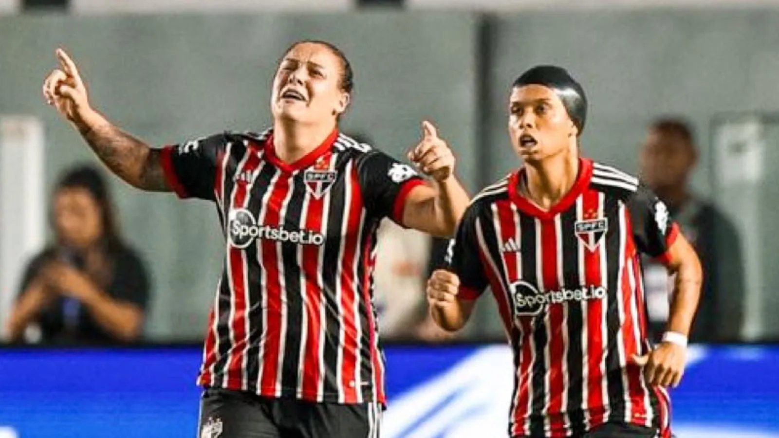 São Paulo elimina Santos e vai à final do Paulista Feminino com Corinthians  > No Ataque