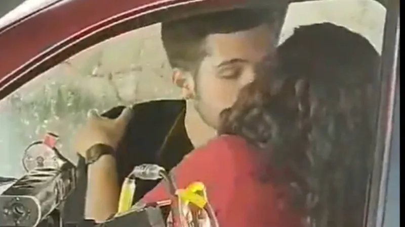 Maisa Silva e João Guilherme dão beijão e levam fãs à loucura; veja vídeo