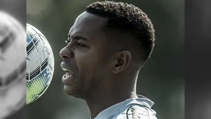 Robinho é preso para cumprir pena por estupro