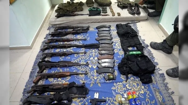 Soldados de Israel encontram armas em hospital de Gaza