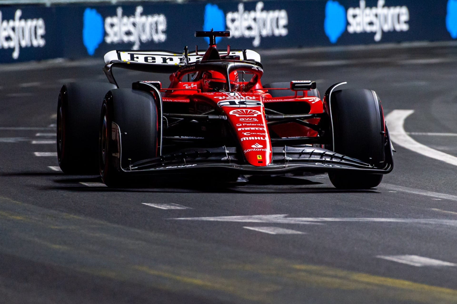 GP de Las Vegas: Ferrari domina madrugada, e Leclerc lidera dobradinha do  2º treino