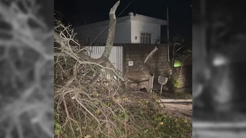 Após temporal, Caeté tem chuva de granizo, falta de luz e alagamentos