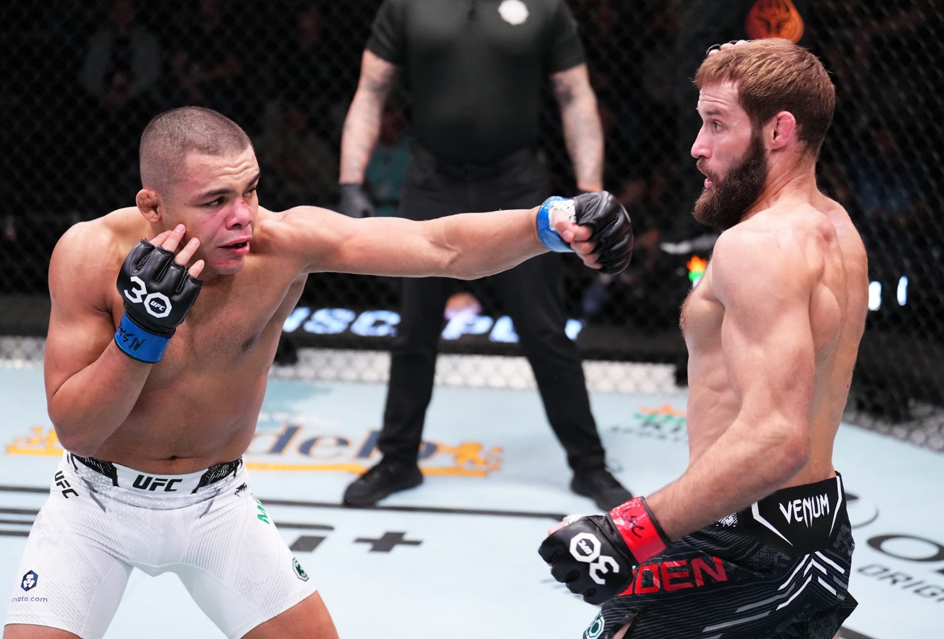UFC Vegas 82 Juiz interrompe luta de brasileiro Nikolas Motta e