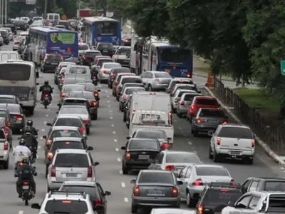 Rodízio de veículos segue suspenso após fim da greve de ônibus em SP
