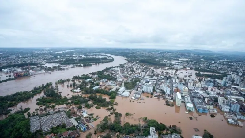 Chuva forte no Sul deixa sete mortos e centenas de desabrigados