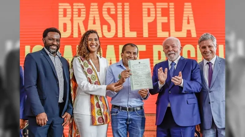 Presidente Lula assina medidas para igualdade racial nesta segunda-feira (20)