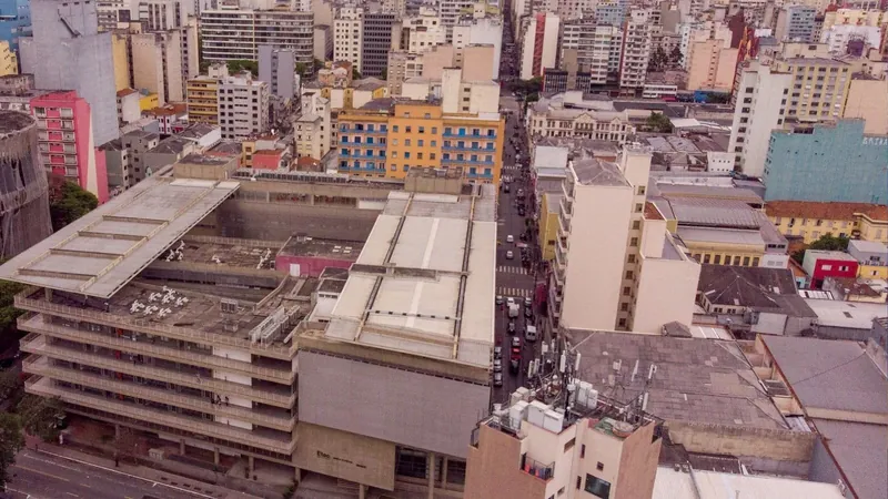 GCM prende seis criminosos após assalto em loja de eletrônicos em SP