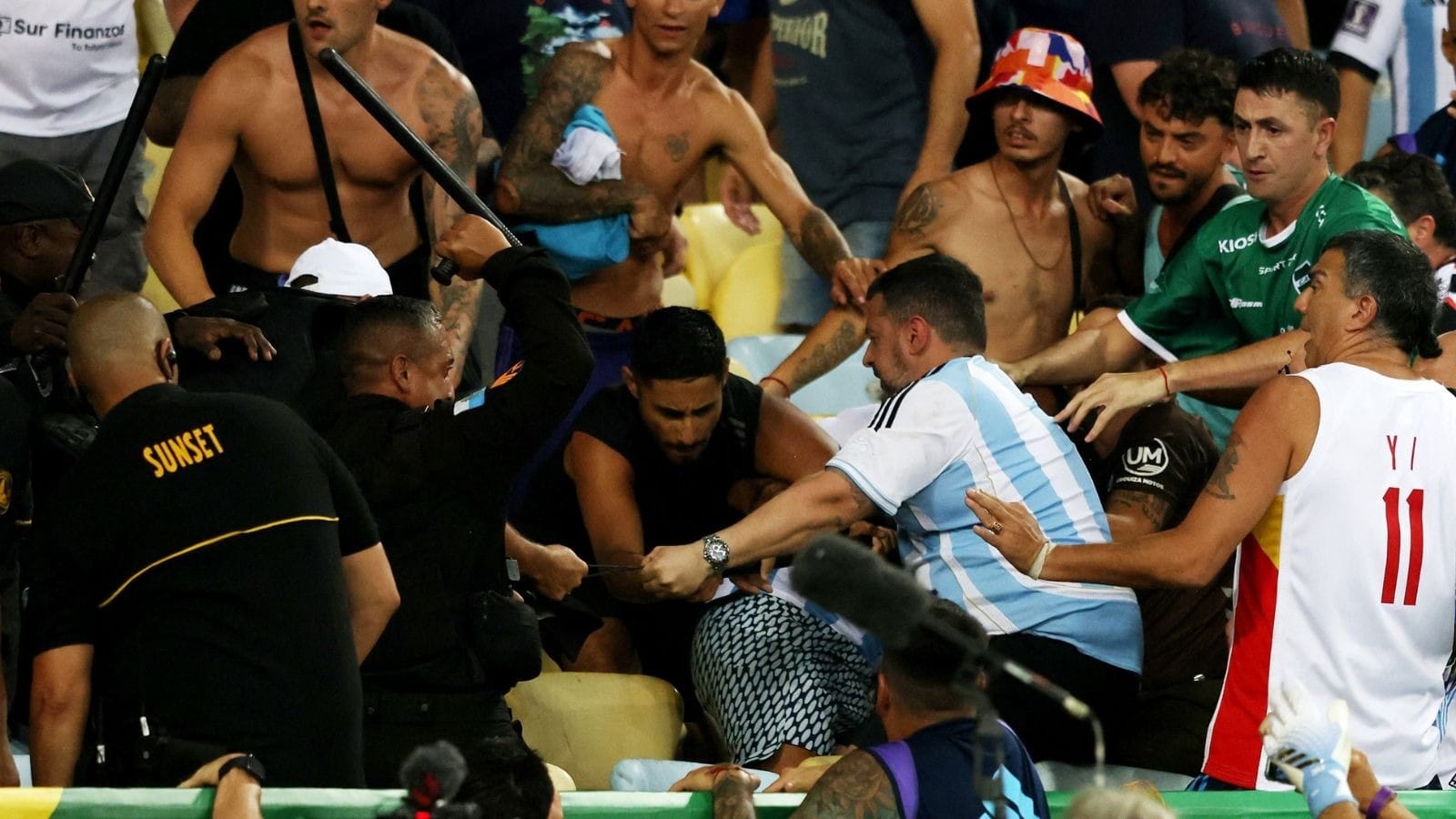 Brasil x Argentina: 8 torcedores são presos após briga no Maracanã