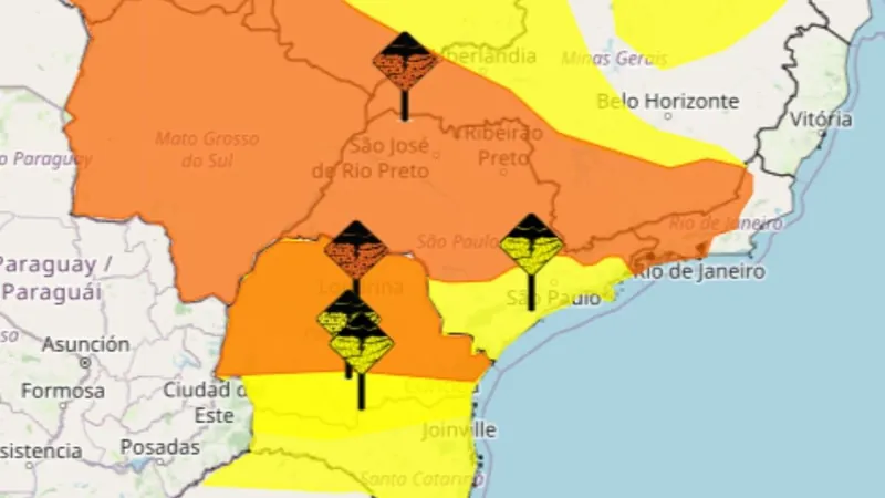 Chuvas intensas deixam o estado de São Paulo em alerta para chegada de temporais