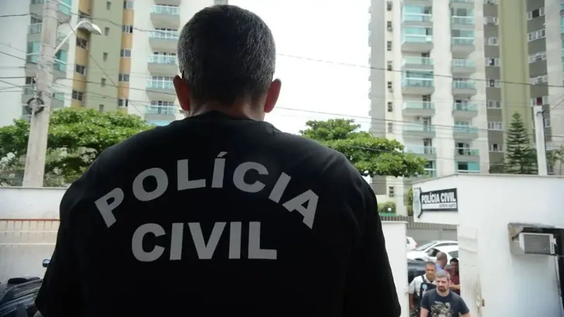 Polícia prende golpistas que desviaram R$ 50 mil em doações para vítimas da enchente no RS