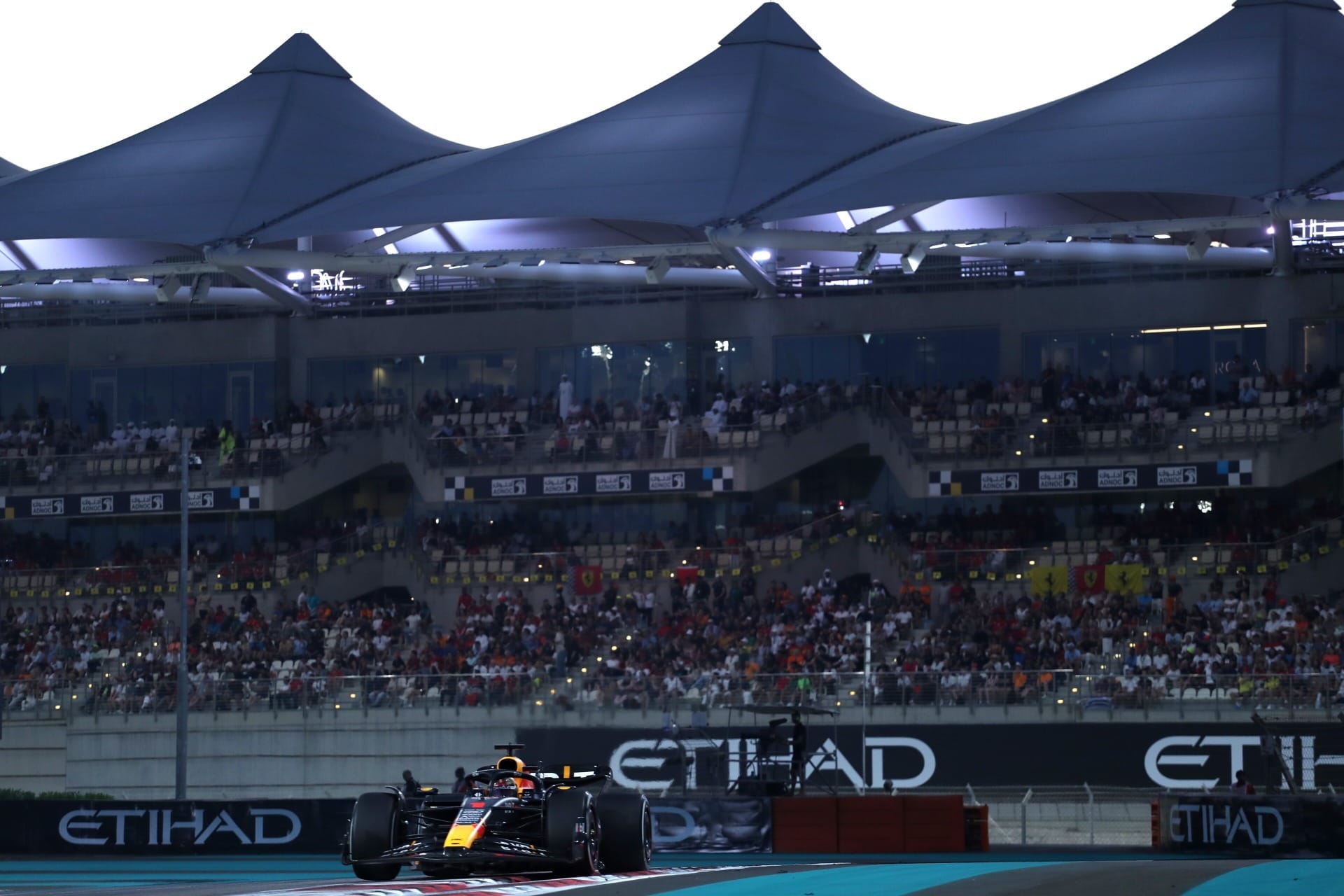 Grande Prémio Abu Dhabi: 19º vitória para Verstappen