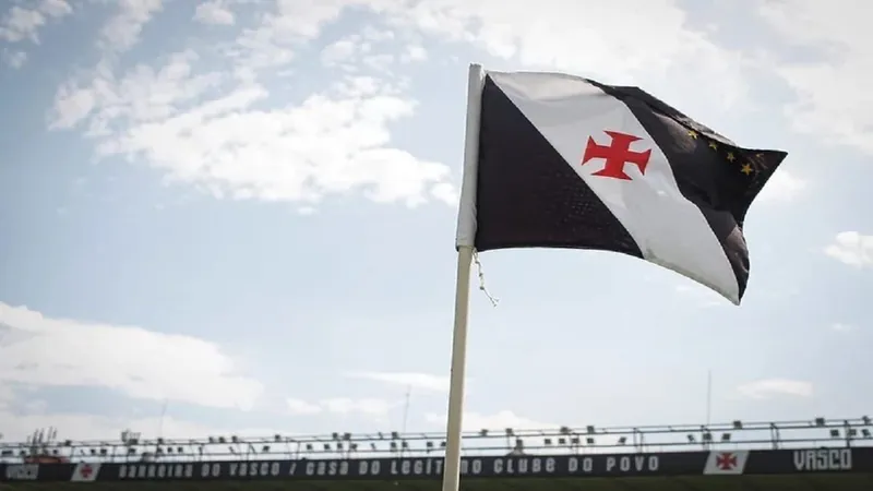 Camisas usadas pelos jogadores do Vasco no jogo contra Madureira serão leiloadas