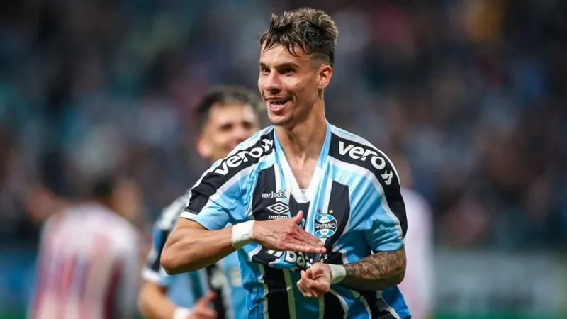Jogador perdeu espaço no Grêmio na atual temporada