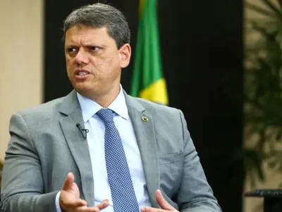 Tarcísio de Freitas diz que greve em São Paulo “é política”