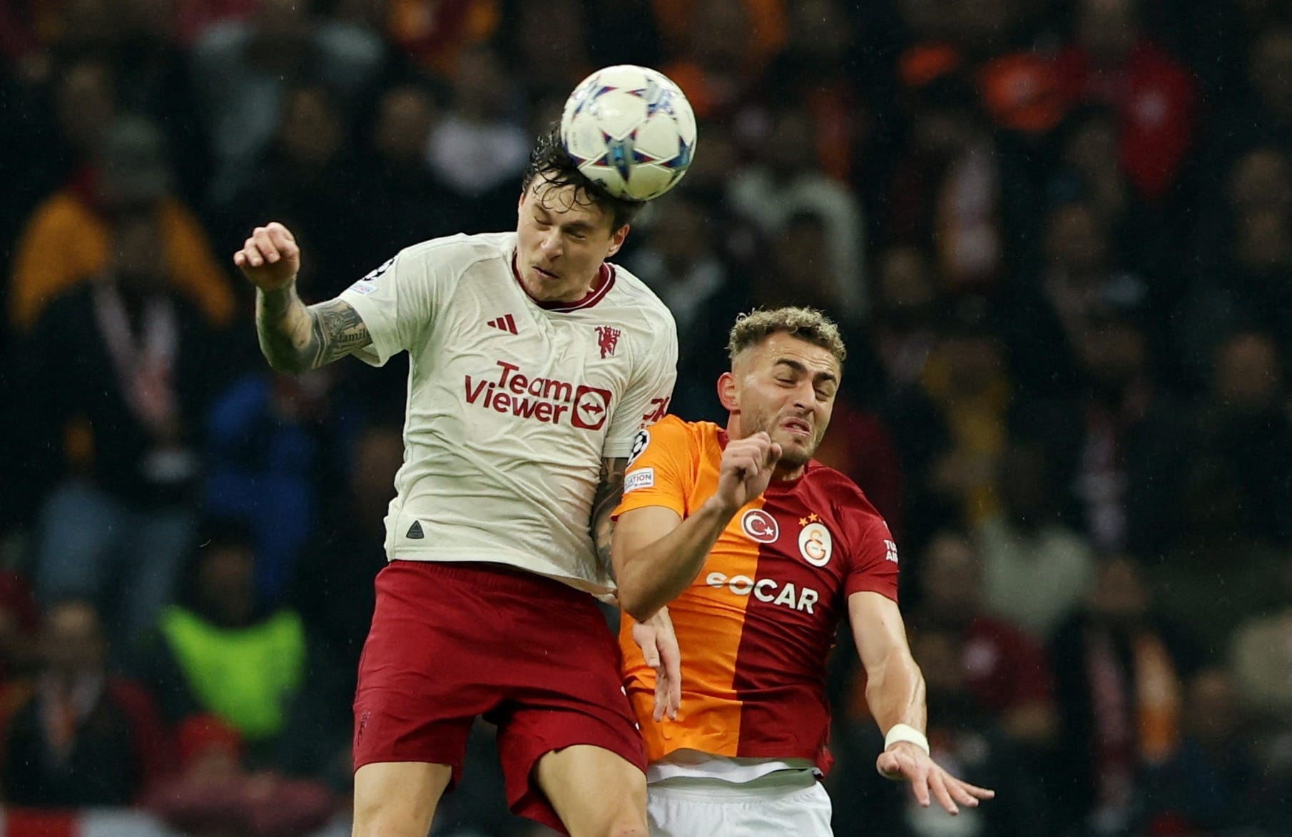 Galatasaray surpreende e vence o Manchester United em jogo emocionante