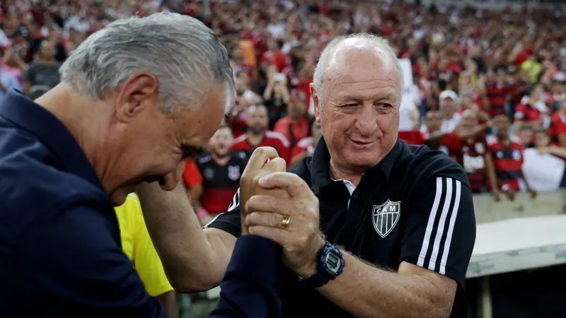 Tite agradece três vezes a Felipão, que fala em respeito, admiração e amizade