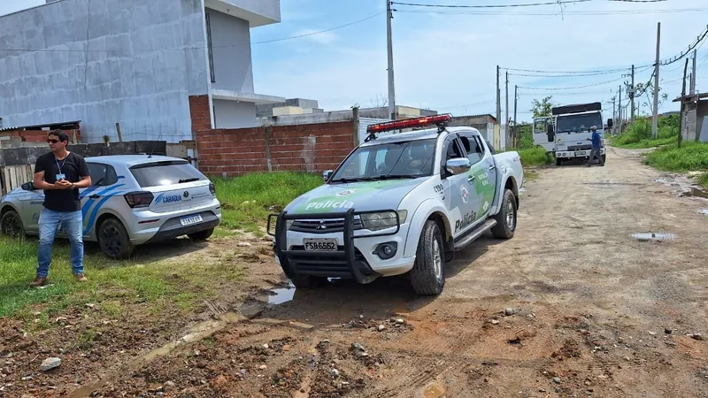 Prefeitura de Caraguatatuba impede nova invasão de área pública no Golfinho