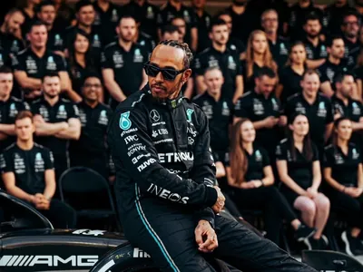 Lewis Hamilton admite se questionar após dois anos sem vencer na Fórmula 1