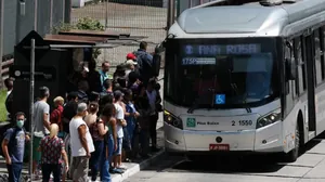 Tarifas de ônibus, trem e Metrô vão subir em 2025 em SP; veja valores