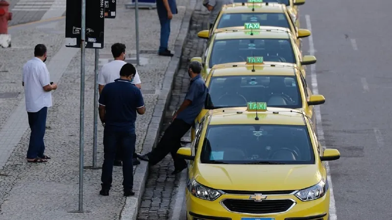 Bandeira 2 dos taxis do Rio é autorizada durante todo o mês de dezembro