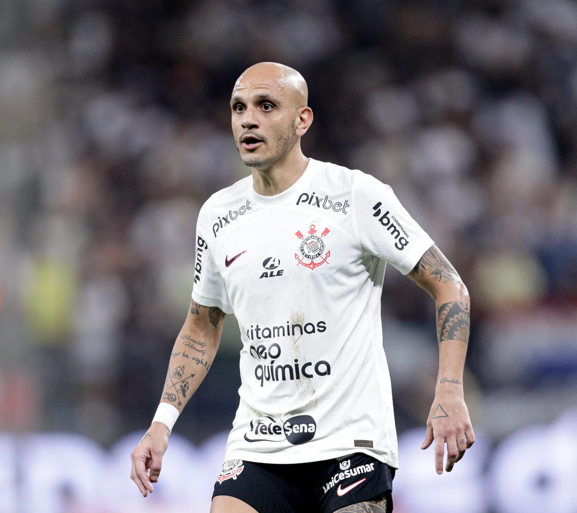 Fábio Santos vai se despedir do Corinthians em jogo contra Internacional;  veja detalhes