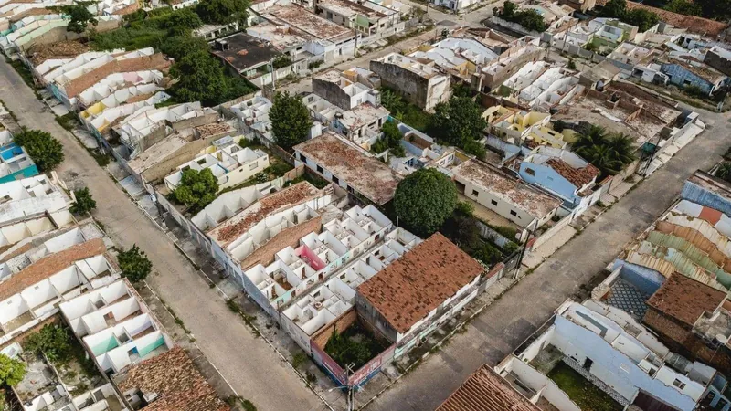 Mina em Maceió afundou 13 cm em 24 horas e 1,5 metro no último mês