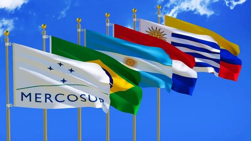 Cúpula Social do Mercosul recebe críticas por falta de transparência