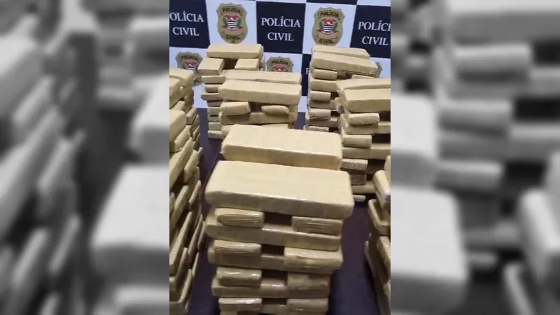 Deic apreende 300 tijolos de maconha em Sorocaba