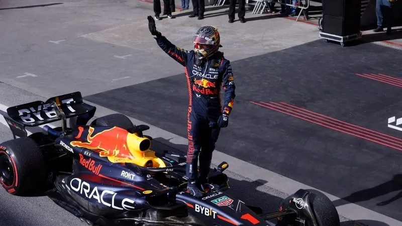 Campeão da F1, sobre Verstappen: "Melhor do que todos os pilotos da minha época"