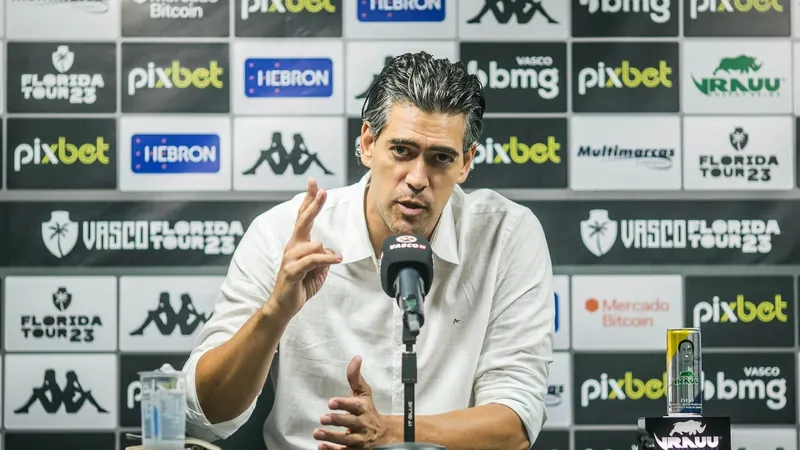 Paulo Bracks deixa direção de futebol do Vasco